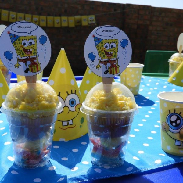 Themed popcorn cups at a SpongeBob party